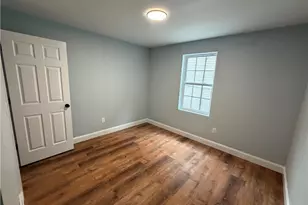 24 Hymer St, Providence, RI 02908 - Photo 6