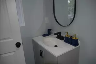 24 Hymer St, Providence, RI 02908 - Photo 12