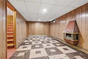 80 Knollwood Ave, Cranston, RI 02910 - Photo 28