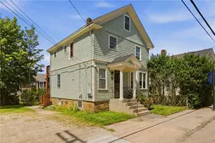 629 Thames St, Newport, RI 02840 - Photo 1