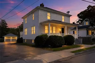 10 Channing St, Newport, RI 02840 - Photo 2