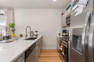 460 Smithfield Ave, Pawtucket, RI 02860 - Photo 4
