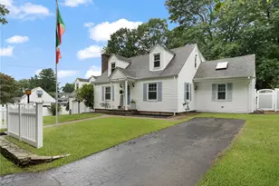 24 Kenmore St, West Warwick, RI 02893 - Photo 32