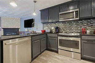 572 Smithfield Rd, North Providence, RI 02904 - Photo 8