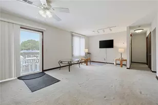 35 Kristee Circle Circle, West Warwick, RI 02893 - Photo 18