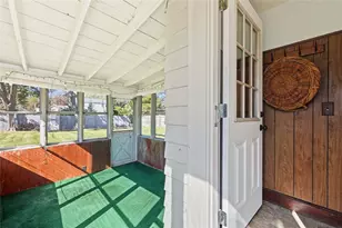 18 Townsend Dr, Barrington, RI 02806 - Photo 16