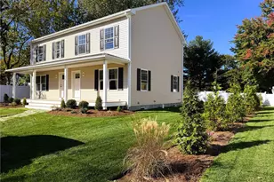 23 Wood St, Warwick, RI 02889 - Photo 2