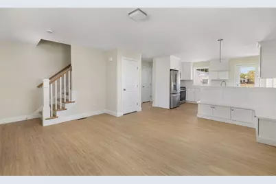 19 Wood Street #A, Warwick, RI 02889 - Photo 4