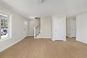 23 Wood St, Warwick, RI 02889 - Photo 10