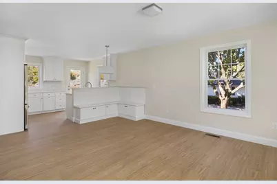 19 Wood Street, Warwick, RI 02889 - Photo 2