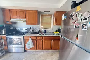 199 Benedict St, Providence, RI 02909 - Photo 14