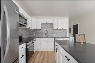 460 Smithfield Avenue #3, Pawtucket, RI 02860 - Photo 2