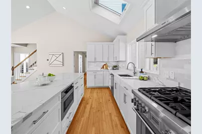 95 Holman Street, Portsmouth, RI 02871 - Photo 8
