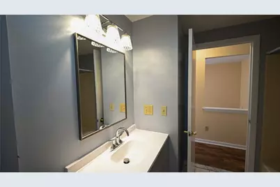 23 Village Court, West Warwick, RI 02893 - Photo 10