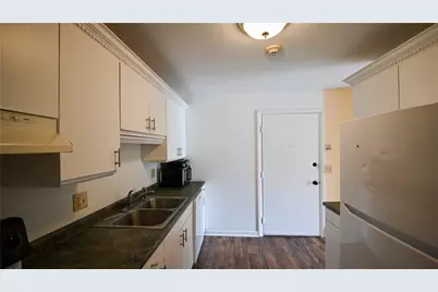 23 Village Court, West Warwick, RI 02893 - Photo 2