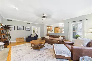 109 Woodridge Dr, North Kingstown, RI 02874 - Photo 16