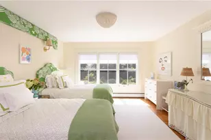 124 Harrison Ave, Newport, RI 02840 - Photo 20