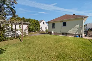 68 Bowlet St, Providence, RI 02909 - Photo 34
