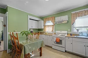 68 Bowlet St, Providence, RI 02909 - Photo 6