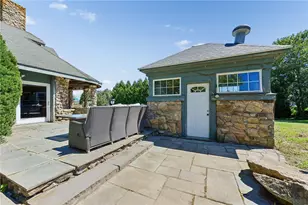 25 Wildfield Farm Rd, Narragansett, RI 02882 - Photo 6