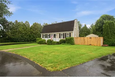 9 Mallory Court, Bristol, RI 02809 - Photo 2