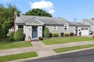 12 Beverly Ann Dr, North Providence, RI 02911 - Photo 2