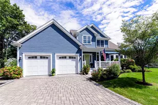 13 Howe St, Bristol, RI 02809 - Photo 2
