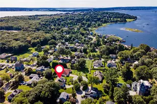 13 Howe St, Bristol, RI 02809 - Photo 4