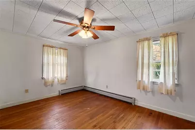 5 Robert Avenue, Portsmouth, RI 02871 - Photo 12