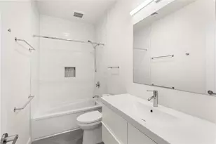 31 Parade St, Providence, RI 02909 - Photo 14