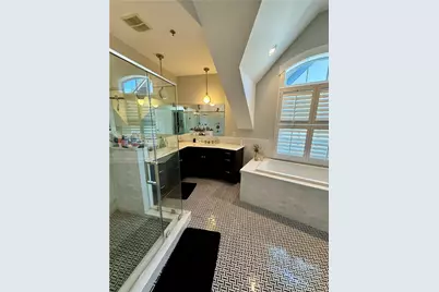 1000 Chapel View Boulevard #311, Cranston, RI 02920 - Photo 18