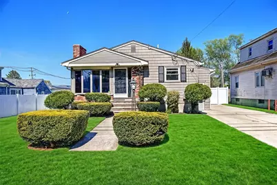 8 Ashby Street, Johnston, RI 02919 - Photo 2