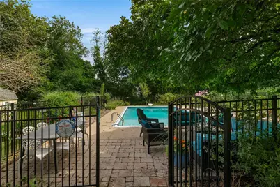 730 Congdon Hill Road, North Kingstown, RI 02874 - Photo 12