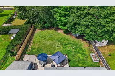 120 Weeden Avenue, East Providence, RI 02916 - Photo 8