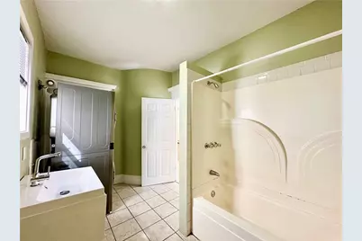 137 Sutton Street, Providence, RI 02903 - Photo 24