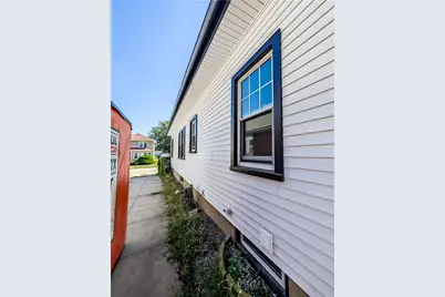 102 Burnside Street, Cranston, RI 02910 - Photo 22