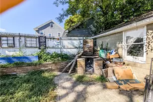 102 Burnside St, Cranston, RI 02910 - Photo 24