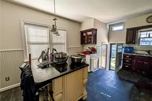 102 Burnside St, Cranston, RI 02910 - Photo 4
