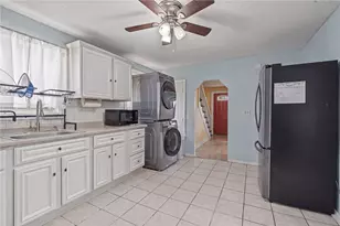 19 Carr St, Providence, RI 02905 - Photo 6