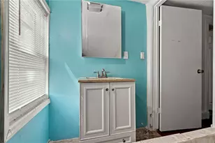 19 Carr St, Providence, RI 02905 - Photo 16