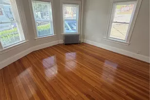 19 Manning St, Pawtucket, RI 02860 - Photo 8