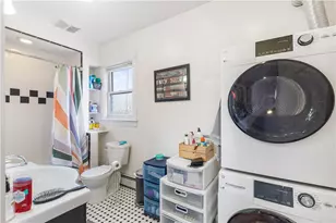 141 Grove St, Providence, RI 02909 - Photo 32