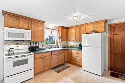 10 Grant Street, West Warwick, RI 02893 - Photo 18