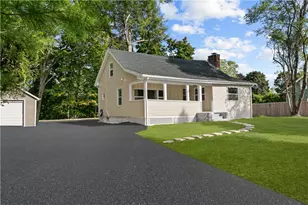 79 W Allenton Rd, North Kingstown, RI 02852 - Photo 2