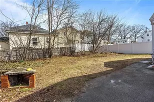 21 Joy St, Providence, RI 02908 - Photo 10