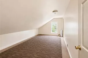 276 East St, Cranston, RI 02920 - Photo 12