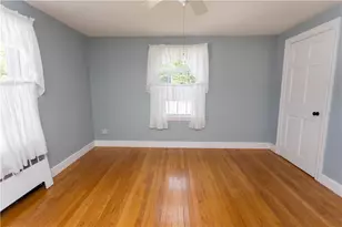 499 Squantum Dr, Warwick, RI 02888 - Photo 18