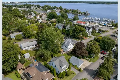 13 Manchester Street, Warwick, RI 02888 - Photo 10