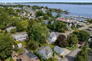13 Manchester St, Warwick, RI 02888 - Photo 10