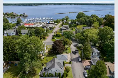 13 Manchester Street, Warwick, RI 02888 - Photo 12